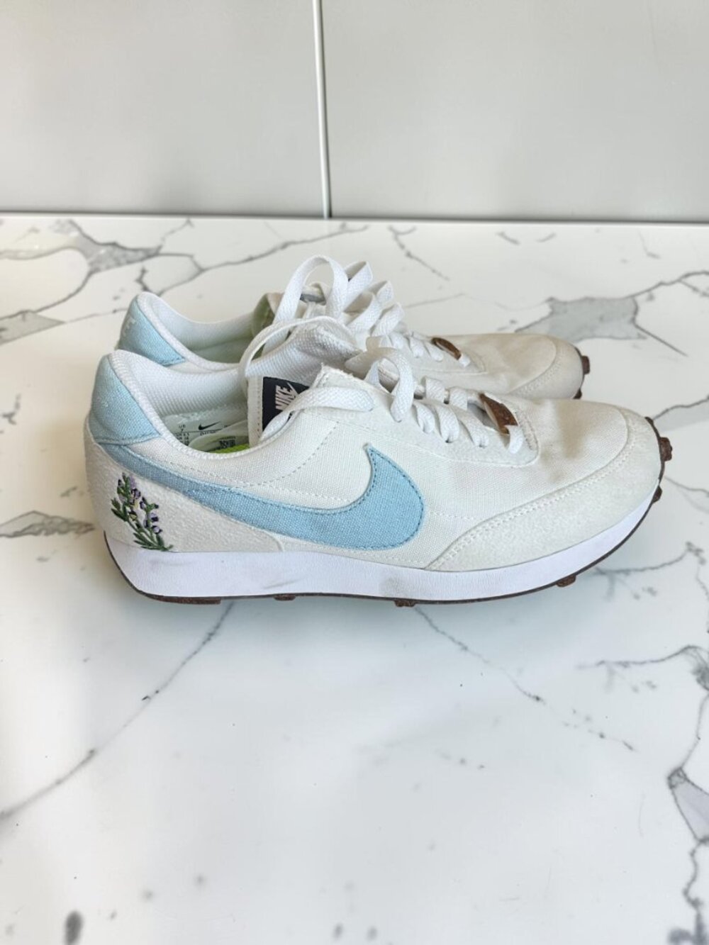 Nike Daybreak SE White Baby Blue Floral Sneakers Women’s 7 DJ1299-101 - Picture 5 of 5
